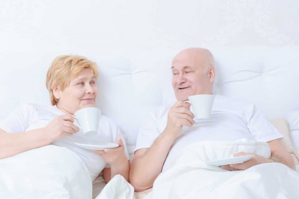 Elderly drinks tea to beat insomnia